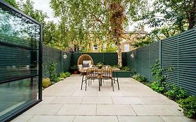 2 Bedroom Garden Flat